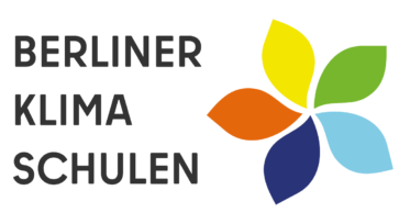 Die Senatsverwaltungen für Bildung, Jugend und Familie, für Mobilität, Verkehr, Klimaschutz und Umwelt sowie GASAG AG ehren dieses Jahr wieder Klassen, Arbeitsgemeinschaften, Gruppenarbeiten und mehr, die sich dafür einsetzen, den Klimaschutz in den Schulen und in ihrem Umfeld voranzutreiben. Einreichungen sind bis zum 27. Oktober 2025 (12:00 Uhr) mithilfe eines Bogens möglich, der auf der offiziellen Website zum Download zur Verfügung steht: www.berliner-klimaschulen.de.